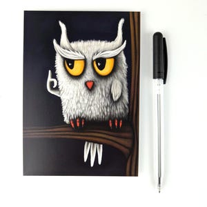 Chouette montre le majeur / carte postale / carte de vœux / Din A 6 / format portrait / papier 300 g / impression mate / carte sans texte / chouette drôle
