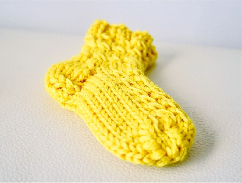 Merino Wolle Socken, Baby Neugeborenen Socken, handgemachte Socken, gestrickte Socken, auf Bestellung Bild 4