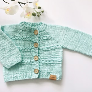 Baby cardigan, newborn cardigan, hand knitted baby jacket, cardigan with buttons, 100 % merino wool, baby outfit, made to order