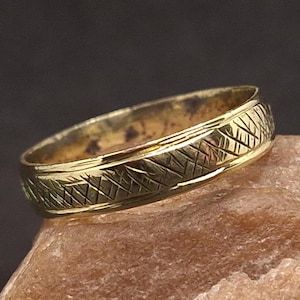 Ancient Ring with engraving and with notches, Vikings Style Ring, Ancient Jewelry, Beautiful Rare Bronze Ring, Rare Old Ring,