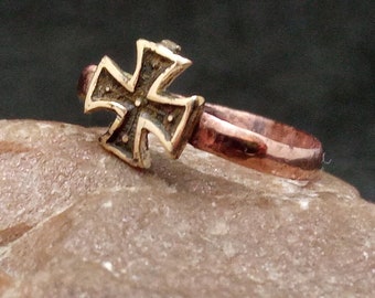 Ring from the trenches of the World War 1, Original Military ring, Ring with cross, war relic, Military artifact, Original Trench artifact