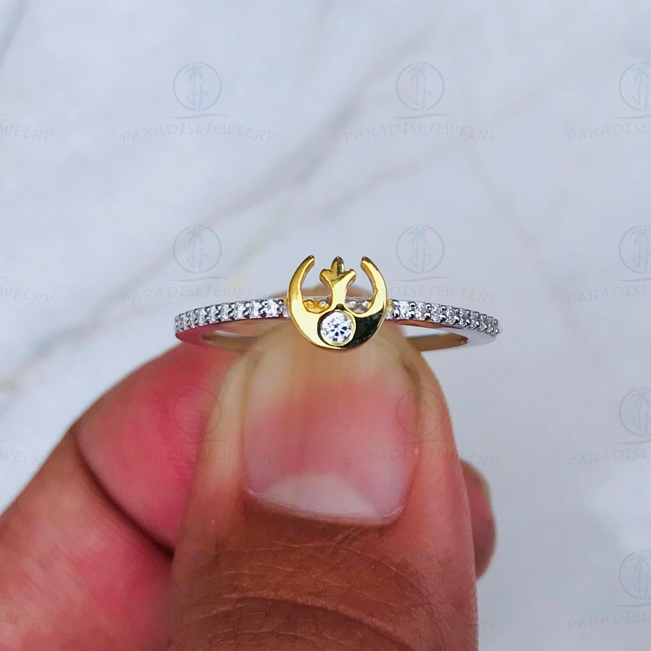 Star Wars™ Women's Rings & Bands in Gold & Sterling Silver