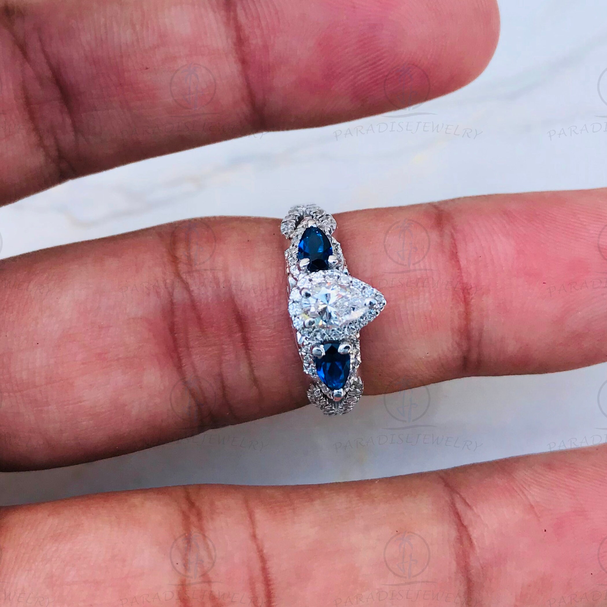 【再入荷】 Vera Wang Blue With CZ Pear White 3/4ct Collection Love トップス