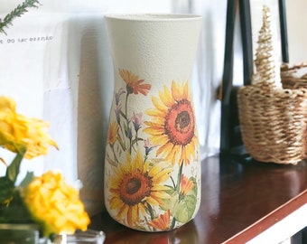 Sunflower Themed Vase, Sunflower Home Decor, Sunflower Themed Gifts, Sunflower Gift Ideas, Sunflowers, Sunflower Vase, Sunflower Decorations