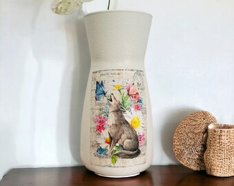 Wolf Themed Flower Vase, Wolf Vase, Wolf Themed Home Decor, Wolf Decorations, Wolf Gifts, Wolf Lovers, Pretty Vase, Animal Lover