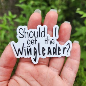 Wingleader vinyl sticker - Fourth Wing - Dragons - Fantasy - Empyrean series - Should I get the Wingleader