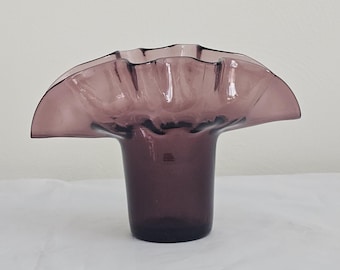 Amethyst Bischoff Glass Ruffled Fan Vase No. 471 6 1/8" Tall