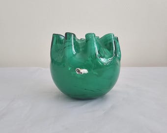 Rainbow Art Glass Pinched Rim Rose Bowl Vase Green With White Spatter