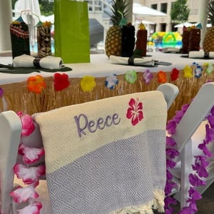 Personalisierte Strandtuch, Mädchen Reise Handtuch, personalisierte Geschenke, Strand Braut Party Handtuch, Bachelorette Hochzeit individuelle Geschenke, Handtuch 40 &quot;x70&quot;