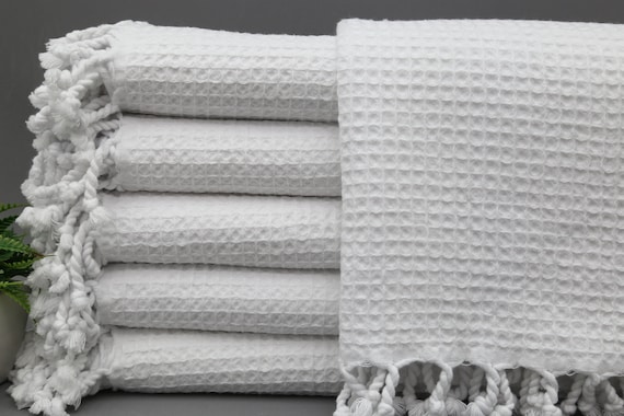 Turkish Towel-Small Hand Towel-''22x40''-Cotton Hand Towel-White Throw Towel-Home Decor-White Hand Towel-Waffle Hand Towel-(UMT,WFFL,PSKR)