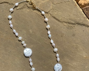 Pearl necklace; large pearl necklace; round pearl necklace; beaded necklace; freshwater pearls; pearl statement necklace; freshwater pearls;