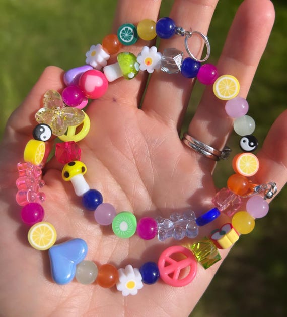 mismatch necklace; beaded necklace; chunky necklace; trending necklace; bead necklace; colourful necklace; mixed bead necklace; happy neckla