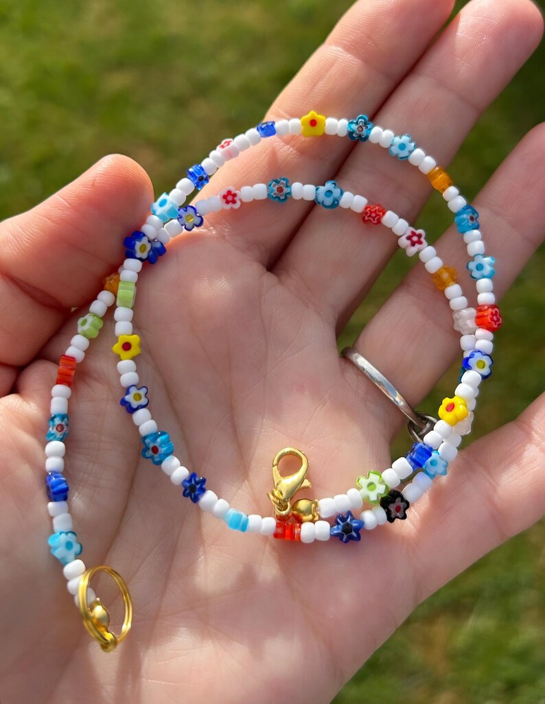 Collar Millefiori; collar de cuentas de flores de vidrio; collar de cuentas; collar de flores; collar delicado; collar de cuentas; collar de cuentas blancas; verano imagen 8