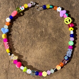 collar desigual; collar de cuentas; collar grueso; collar de moda; collar de cuentas; collar colorido; collar de cuentas mixtas; collar alegre imagen 3