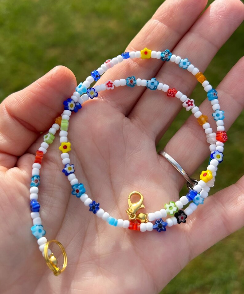 Collar Millefiori; collar de cuentas de flores de vidrio; collar de cuentas; collar de flores; collar delicado; collar de cuentas; collar de cuentas blancas; verano imagen 10