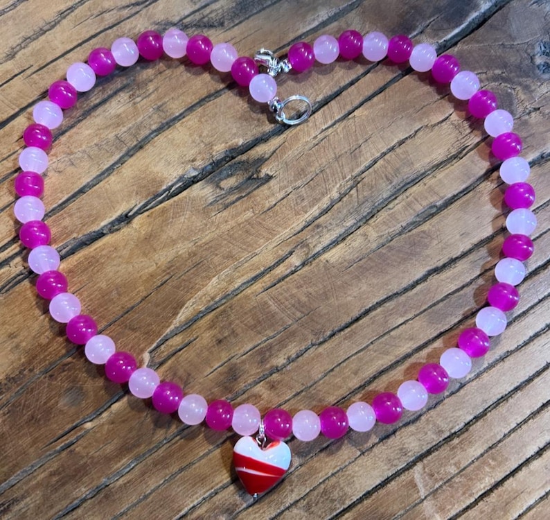 Pink bead necklace; red and pink necklace; heart necklace; red heart necklace; trending necklace; viral necklace; heart bead necklace; heart image 7