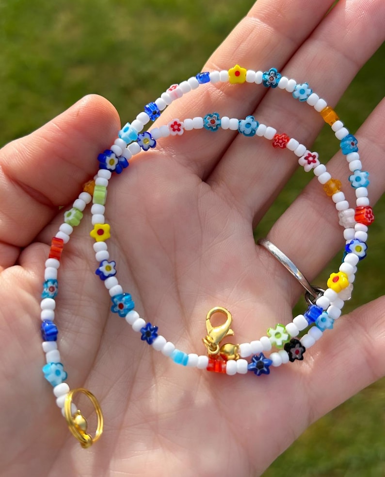 Collar Millefiori; collar de cuentas de flores de vidrio; collar de cuentas; collar de flores; collar delicado; collar de cuentas; collar de cuentas blancas; verano imagen 3