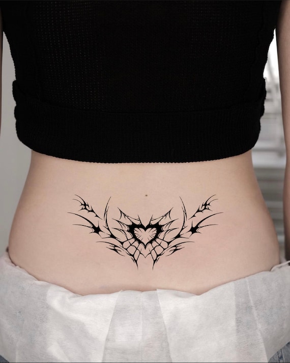 42 Elegant Spine Tattoos for Women That Are a Symbol of Strength - Tattoo  Glee