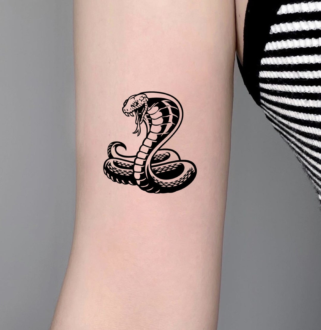 kobra-schlangen-tattoos