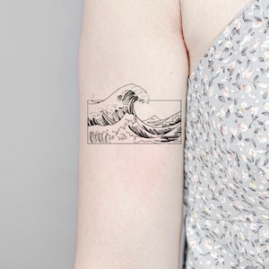 Hokusai's The Great Wave off Kanagawa Temporary Tattoo (Set of 3) – Small  Tattoos