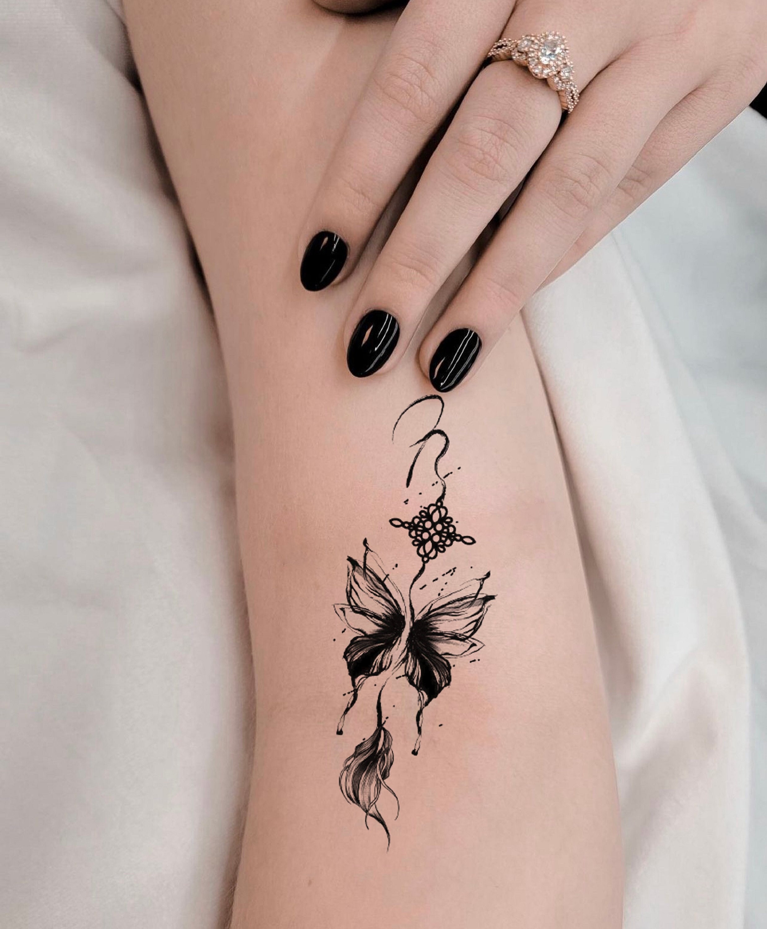 23 Adorable Small Butterfly Tattoo Ideas For Women - Styleoholic