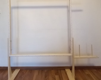 Tufting frame suitable for floor 100 cm x 100 cm, wooden frame for carpets.