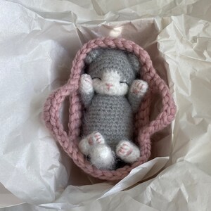 Christmas Gift Newborn Kitten Sleeping Fluffy Gray White Toy. Realistic Cat in the basket|crib. Crochet Handmade Gift for Toddlers.