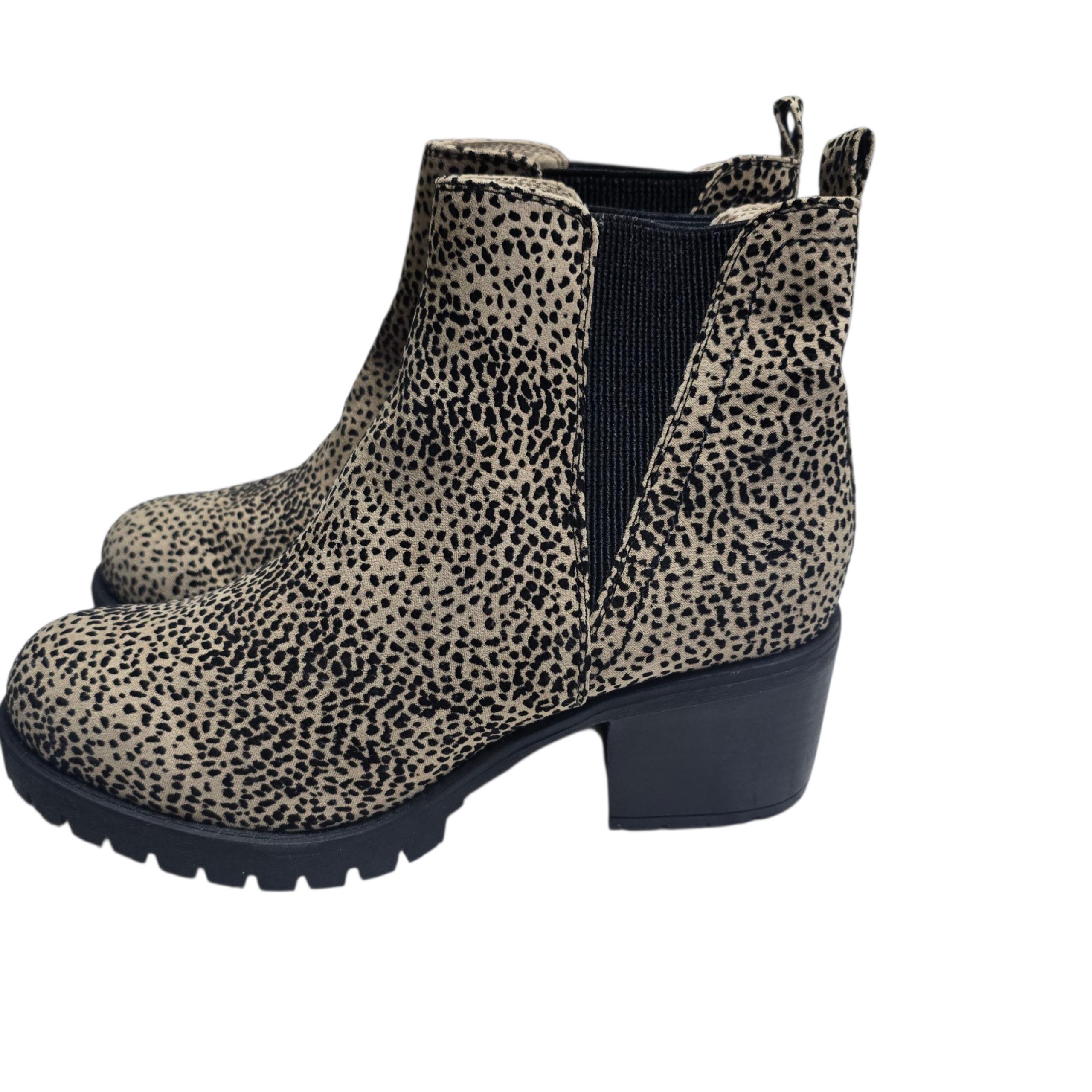 Chaussures Funky Mia à Talon Haut - Taille 8.5 US, Cuir Suédé Clouté, Défauts Mineurs