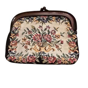 Vintage 70s Floral Tapestry Clutch Purse Kiss Lock Bag with Lucite Handle Retro