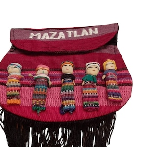 Mazatlan Bestickte Geldbörse - Pinke und Schwarze Sorgenpuppe Design - Boho Fransen Clutch - Handgemachtes mexikanisches Geschenk für Sie
