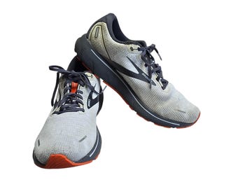 Scarpe da corsa Brooks Ghost da uomo, taglia 13, grigio chiaro/bianche, sneakers sportive comode per la corsa.