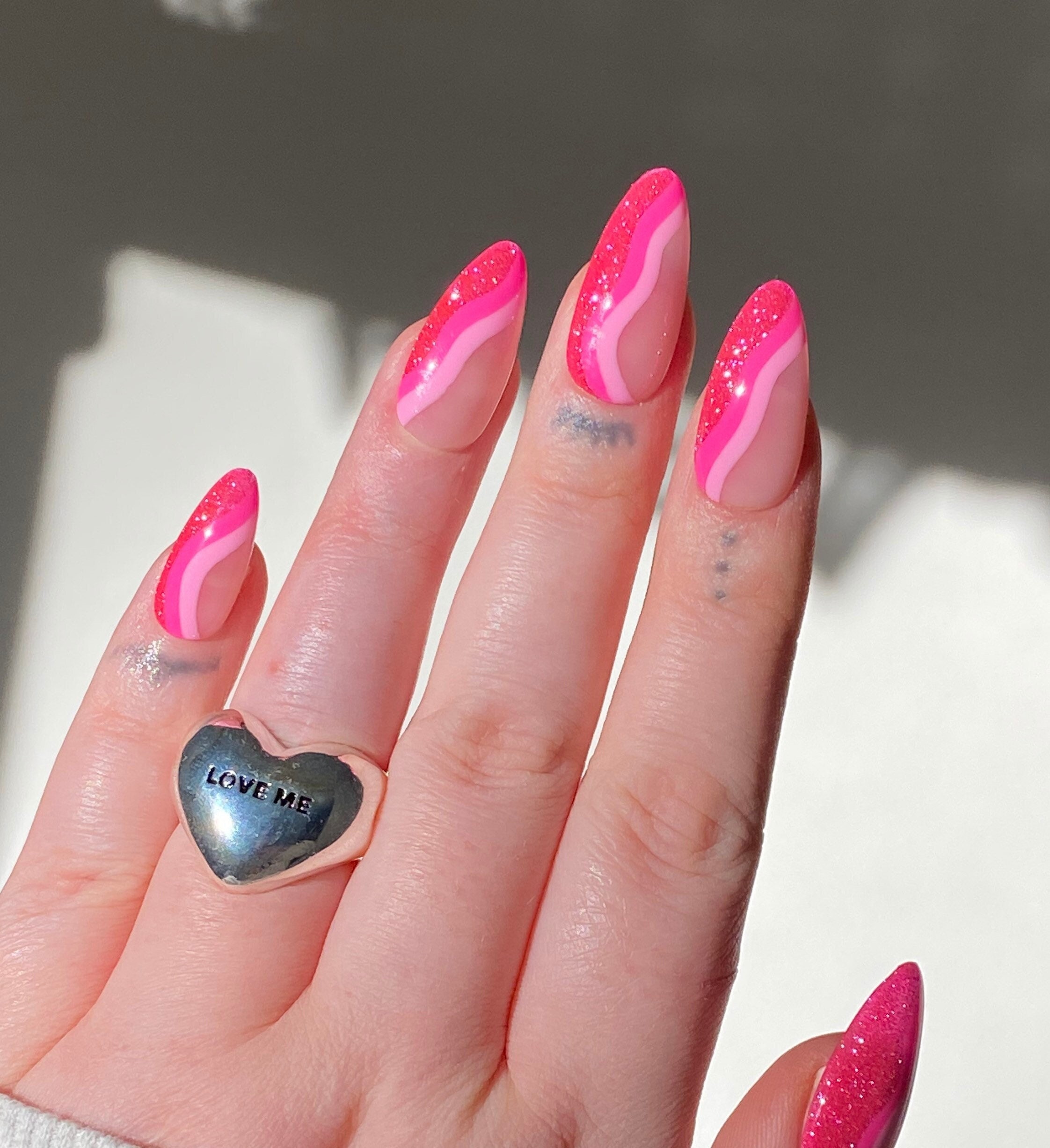 37+ Hot Pink And Black Nail Designs That Will Turn Heads