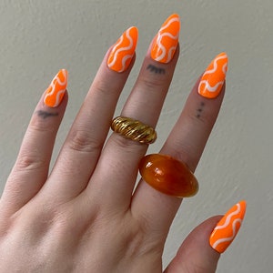 Orange Wavy Retro PRESS ON NAILS | Swirl Nails, Y2k Nails, Euphoria Nails, 70s Nails, Spring Nails, Neon Orange Nails, Summer Nails