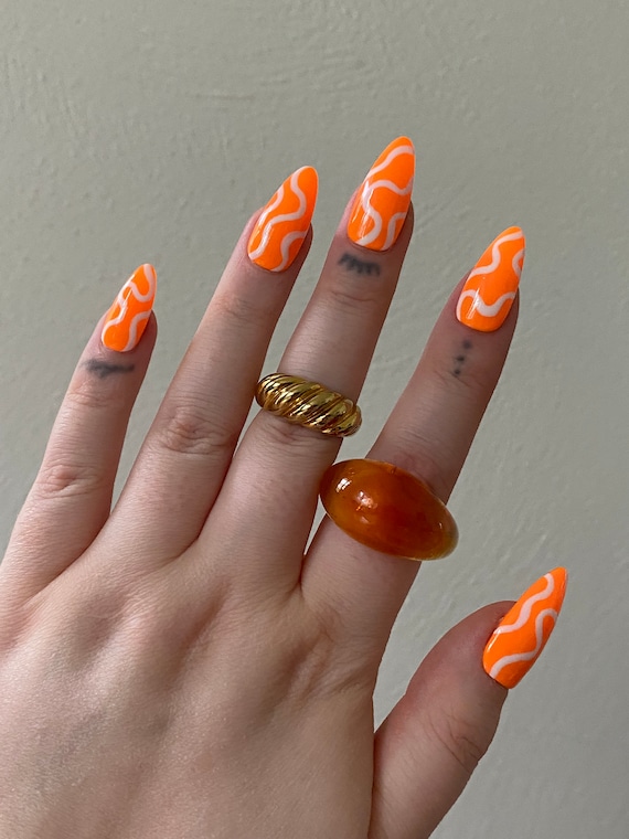 Orange Wavy Retro PRESS ON NAILS | Swirl Nails, Y2k Nails, Euphoria Nails, 70s Nails, Spring Nails, Neon Orange Nails, Summer Nails