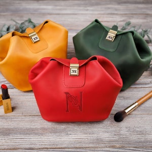 Personalisierte Kosmetiktasche - Leder Make-up Tasche - Damen Kulturtasche - Custom Dopp Kit für Frauen - Personalisiertes Geschenk für Frauen