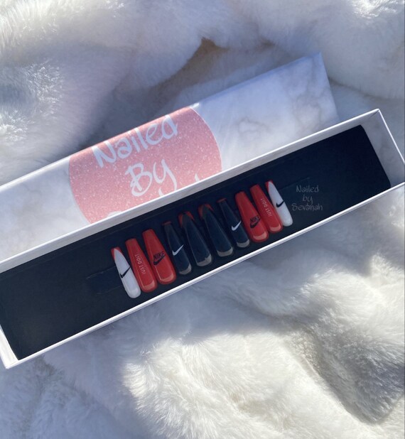 Nike Swoosh Press-on Nail Set Nike Tick 