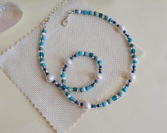 Teal necklace: freshwater pearls and tiny glass beads -  Seed bead necklace - Turquoise and teal beaded necklace