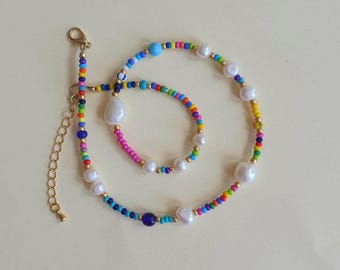 Colourful necklace: freshwater pearls and tiny glass beads - Seed bead necklace multicoloured - Funky necklace handmade