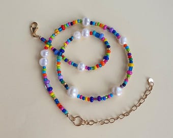 Colourful necklace: freshwater pearls and tiny glass beads - Seed bead necklace multicoloured - Funky necklace handmade