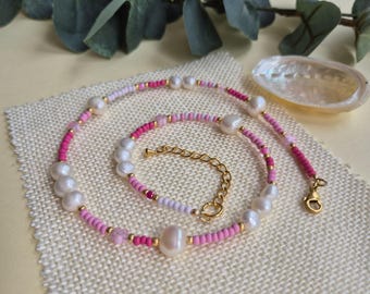 Dainty pink pearl necklace: freshwater pearls, pink and gold beads - Seed bead necklace - Pink choker necklace - Pink summer necklace