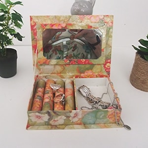 Boite à bijoux avec miroir, carton fort - vintage
