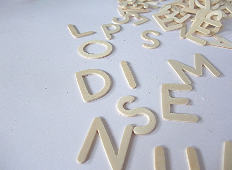 bois léger 5 lettres