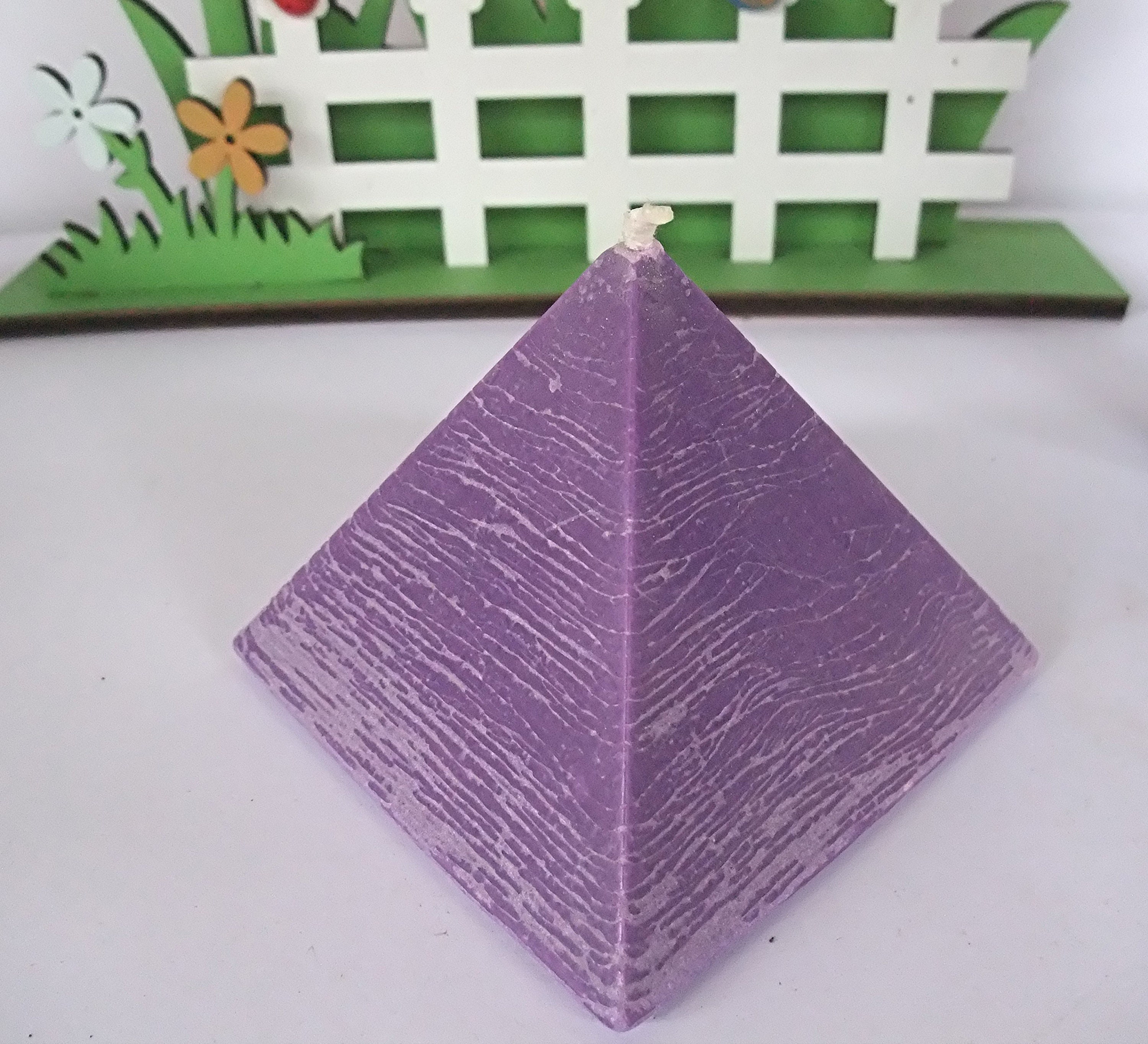 Pyramide/Bougie/Violet/Lumière/Décoration/Collection/Cadeau