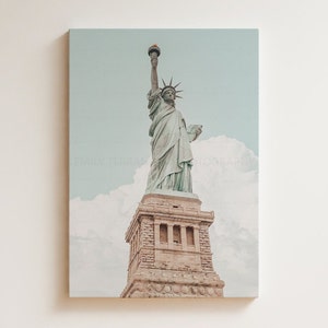Statue of Liberty | Canvas | New York City Photography || usa landmark, manhattan, office wall art, modern home decor, gift for architect