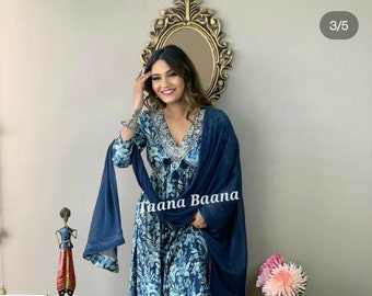 Fully Readymade Mother's Gift Dress Printed Work Naira Cut Kurti Pant With Dupatta Women Designers Salwar Kameez Indian Wedding Wear Suit