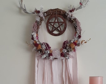 Mystical Fantasy Wreath with Pentacle of Protection, Rose Quartz and White Antlers of the Forest