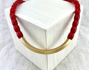 Modern Jade Minimalist Necklace, Good Luck Red Jade Necklace, Red Beaded Choker, 60s Mod Jewelry, Autumn Necklace, Gift for Aries