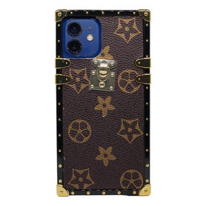 iPhoneケース LOUIS VUITTON - LOUIS VUITTON iPhone case Louis Vuitton Phone Case Crossbody iPhone uCaseSpot