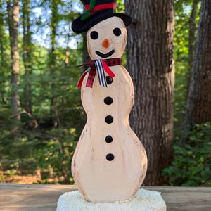 Primitive Snowman Tabletop Decoration