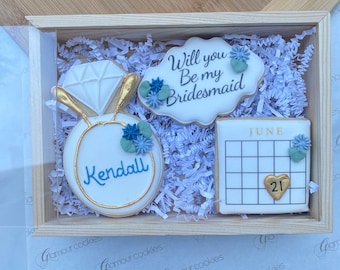 Bridesmaids proposal cookies /engraved wooden box/kosher cookies/blue flowers/Printed bridesmaid cookie box/ bridesmaids cookies/bridalsquad